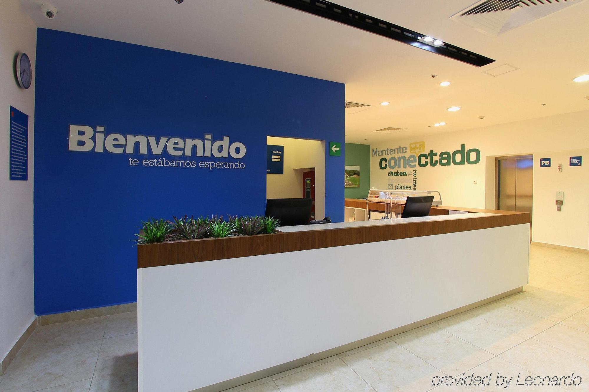 One Villahermosa Centro Interieur foto